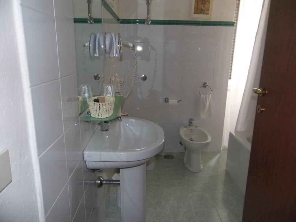 La Residenza Dei Nobili Bed and Breakfast Catanzaro Kamer foto